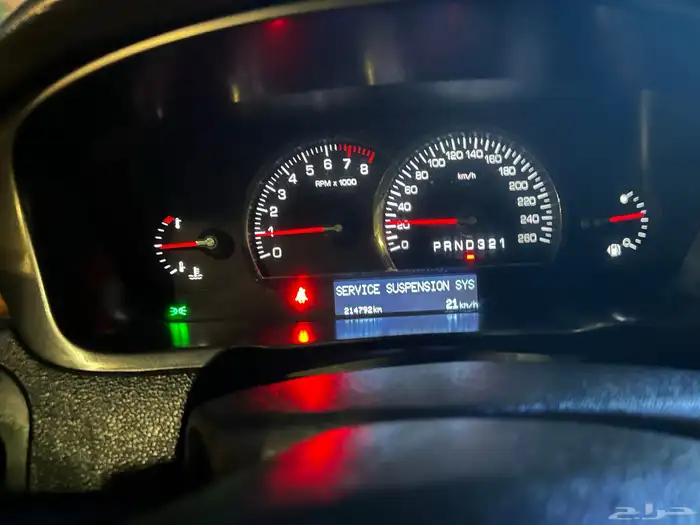 كاديلاك dts 2011 8