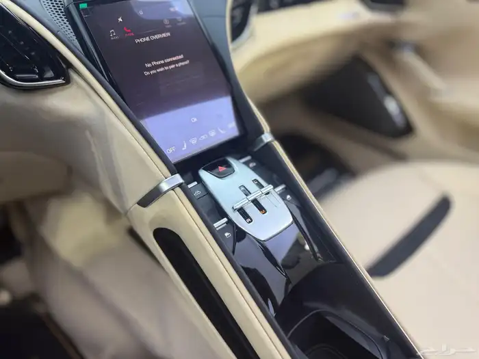 فيراري روما سبايدر 2025 4