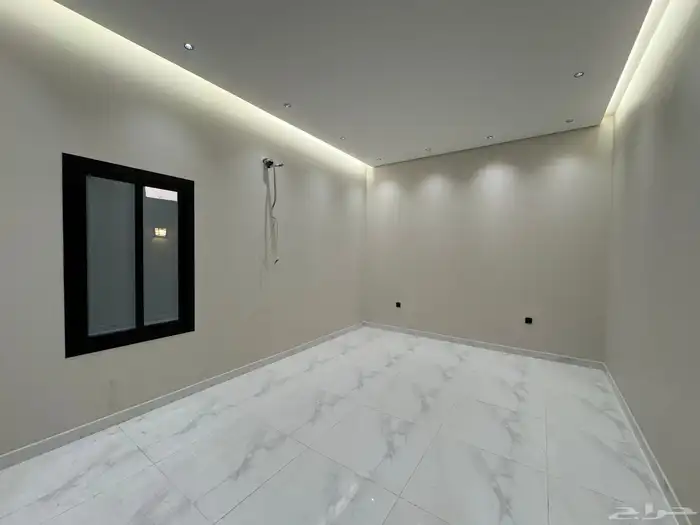 للبيع فيلا دورين وملحق في حي النواريه مصعد راكب وتشطيبvip 1