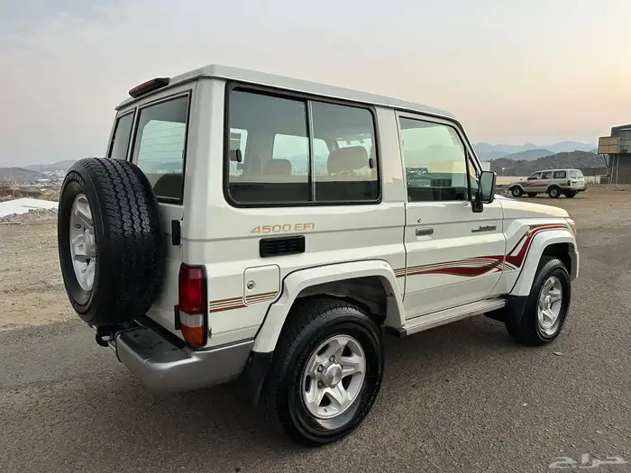 جيب ربع 2009 شبه جديد مخزن 2