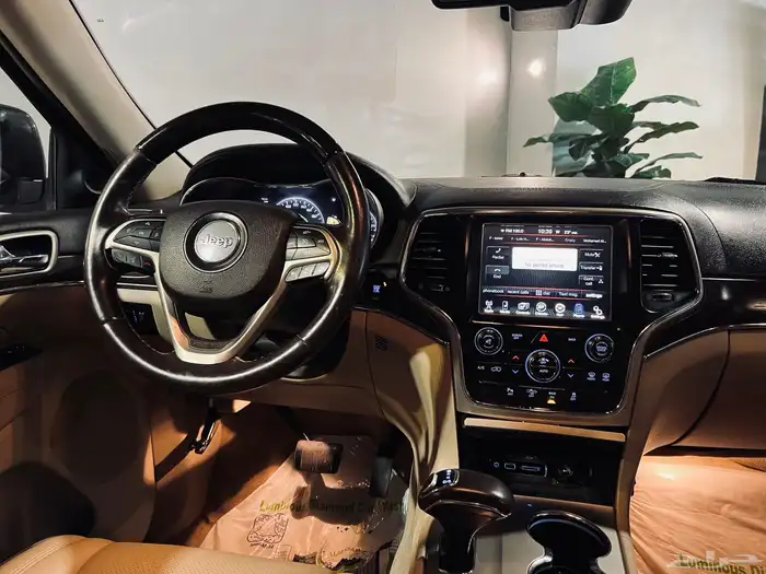 شيروكي اوفر لاند 2015 بحاله ممتازه 18