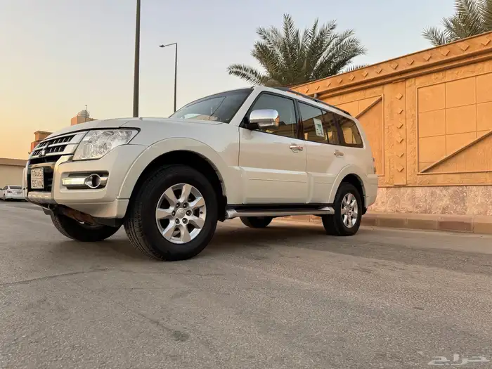 متسوبيشي باجيرو 2019 مالك واحد عداد قليل 3