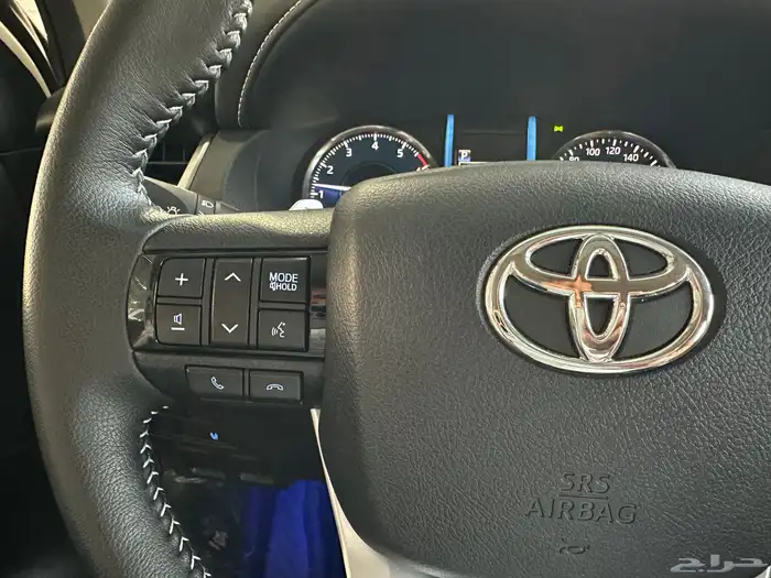 فورتشنر VX بنزين V6 العداد ( 7954 كيلو فقط ) موديل 2021 11