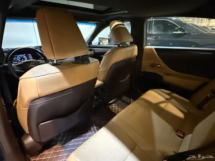 لكزس ES300 h 2021 (( بحالة ممتازة )) 18