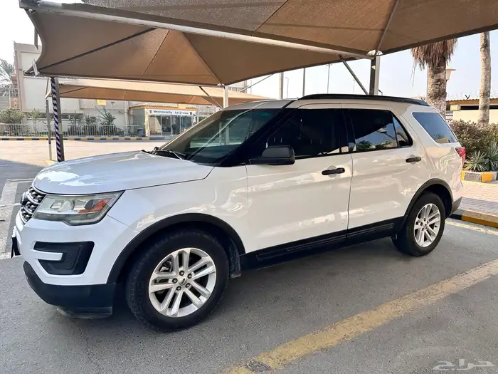 Ford Explorer  2016  47000 2