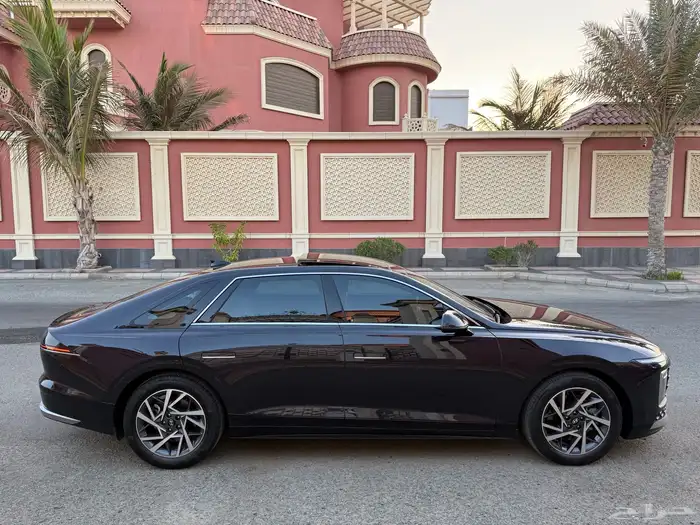 هونداي ازيرا كلاسيك 2025 سعودي شبه جديد 3