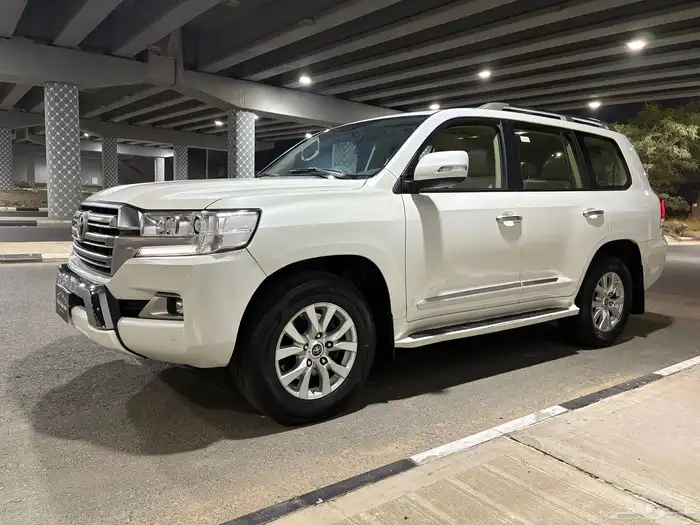 جيب لاندكروزر 2018 ديزل 0