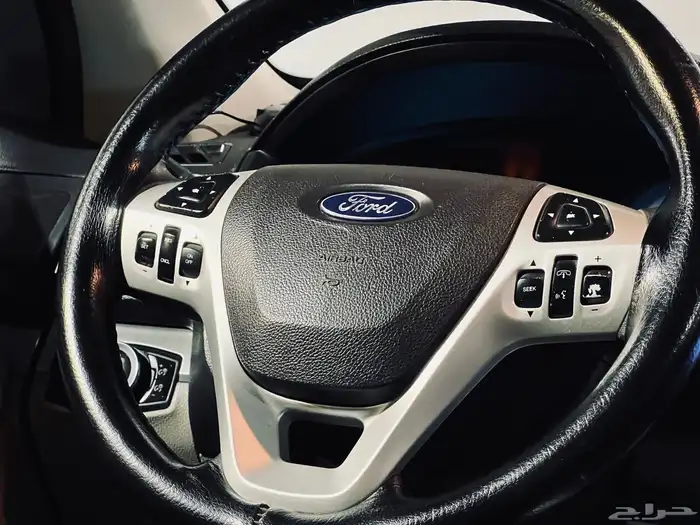 اكسبلور 2015 بحاله ممتازه دبل 15