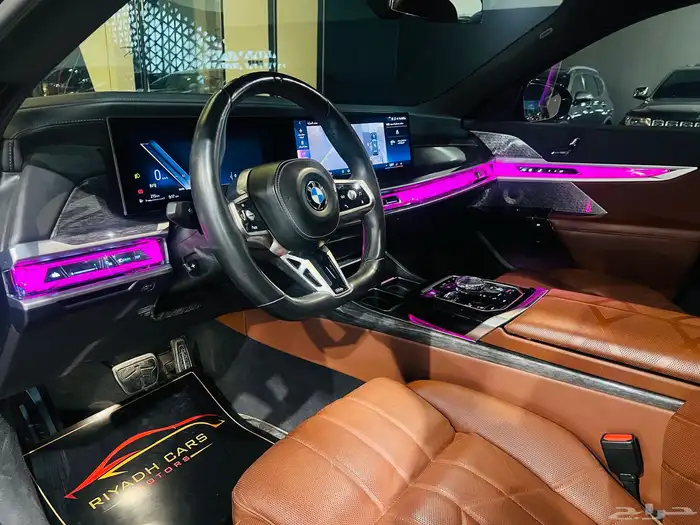 بي ام دبليو 740 موديل 2023 فل كامل اعلي فئة 6