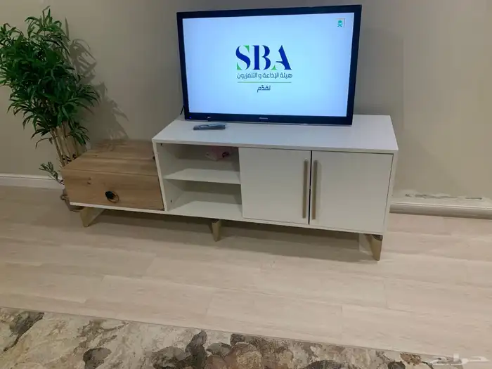 طاولة تلفزيون للبيع 0