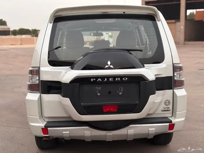 ميتسوبيشي باجيرو GLS 2022 7