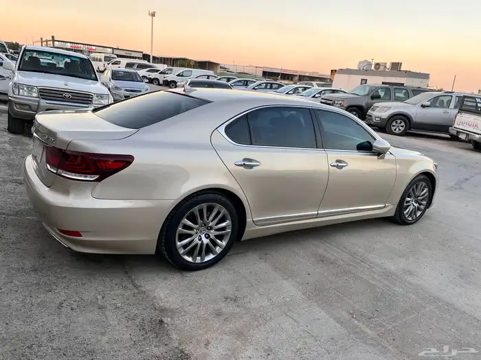 لكزس LS460موديل 2013 8