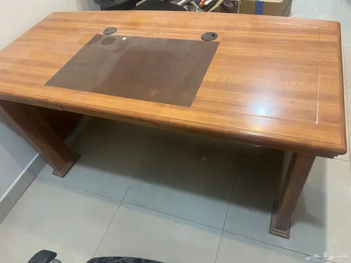 اثاث مكتبي للبيع ب 750 ريال 1