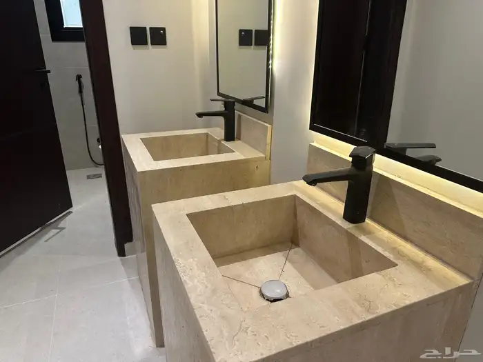 للإيجار فيلا روف علوي تبوك حي الورود ب3500 20