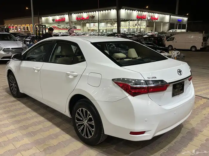 تويوتا كورولا موديل 2018 نص فل 27