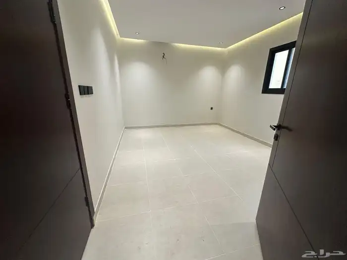 للإيجار فيلا روف علوي تبوك حي الورود ب3500 21