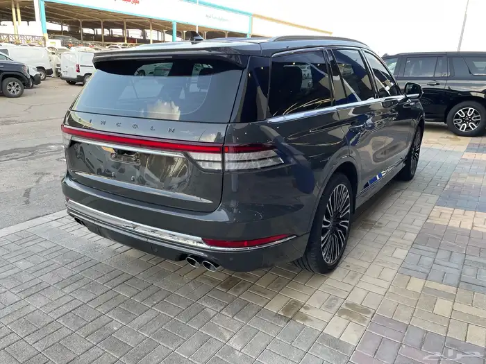 لنكولن افياتور برزدينشال 2022 على الضمان عداد 27 الف 2