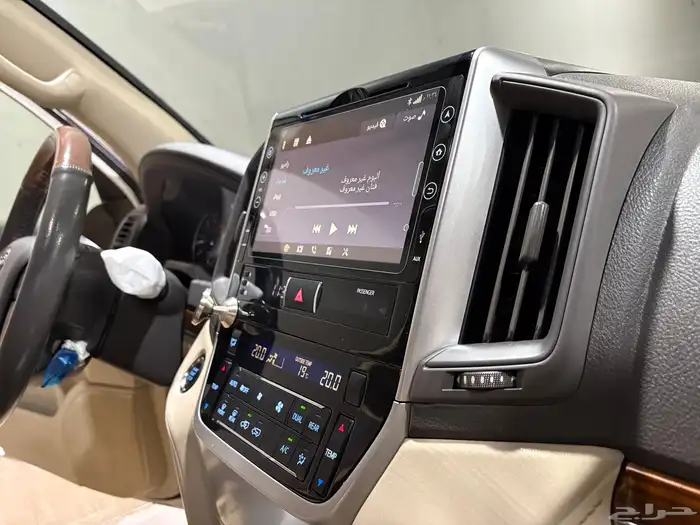 جيب لاندكروزر 2018 ديزل 34