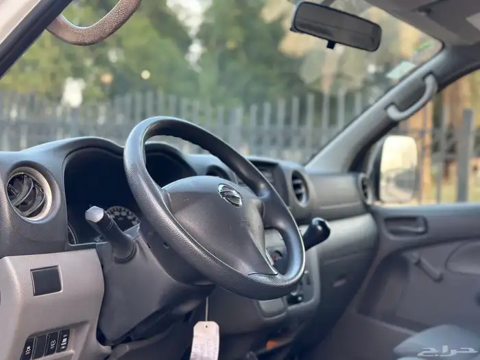 نيسان باص بضاعه موديل 2020 سعودي قير عادي ديزل شامل الضريبة 8