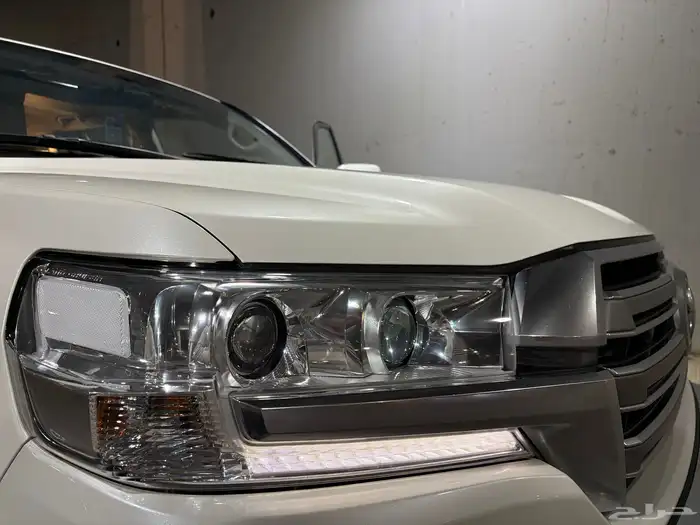 جيب لاندكروزر 2018 ديزل 36