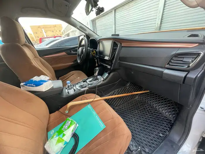 للبيع ايسيزو ام يو اكس 2023 mux 11