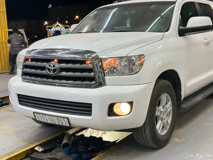 تويوتا سكويا2013قمه النضافه 12