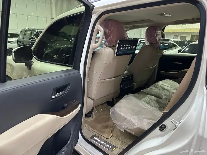 تويوتا لاند كروزر GXR موديل 2022 رقم 4 14