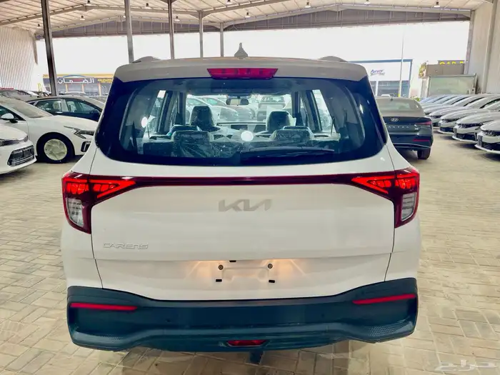 كيا كارينز 2025 نص فل 3