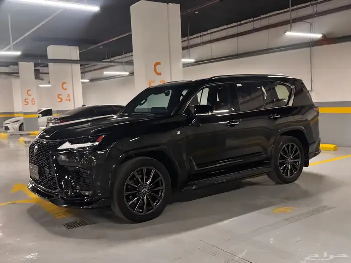 لكزس LX600 اف سبورت موديل 2024 1