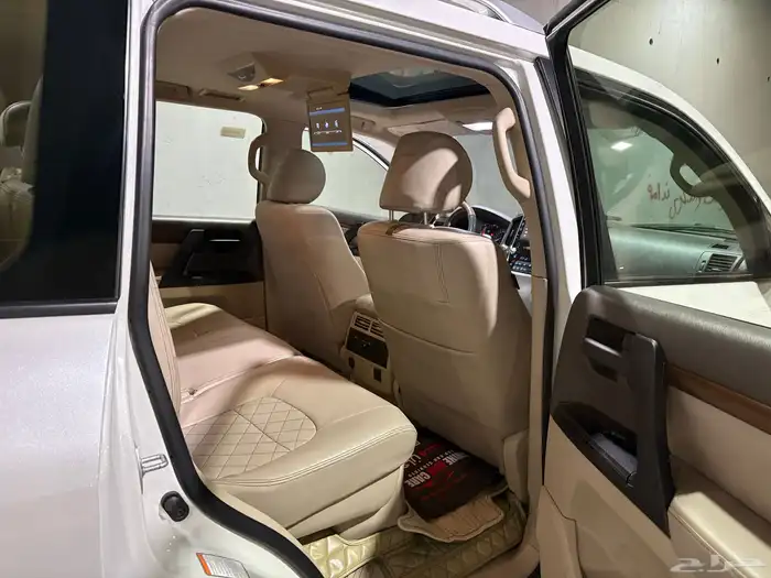 جيب لاندكروزر 2018 ديزل 26