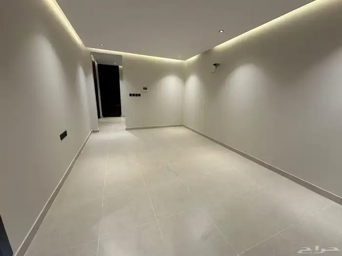 للإيجار فيلا روف علوي تبوك حي الورود ب3500 36