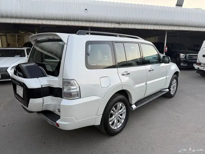 باجيرو 2016 فل كامل محرك 3.8 6