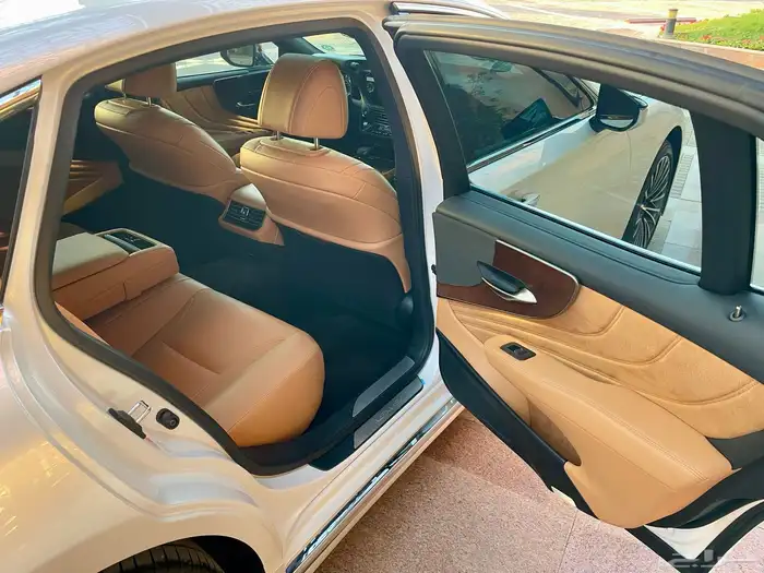 للبيع لكزس LS350 سعودي مالك اول 2024   AA 39