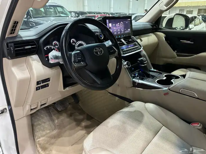 تويوتا لاند كروزر GXR موديل 2022 رقم 4 12