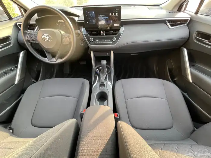 تويوتا- كورولا كروس-2025-بطاقة جمركية- بنزين- اصفار 25