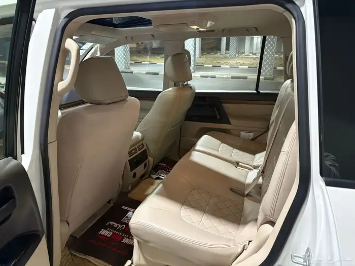 جيب لاندكروزر 2018 ديزل 20