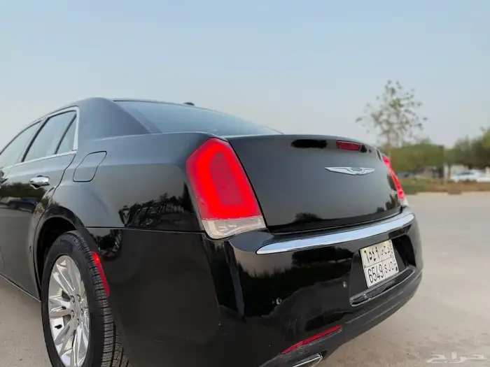 كرايسلر C300-2017 نظيف 47