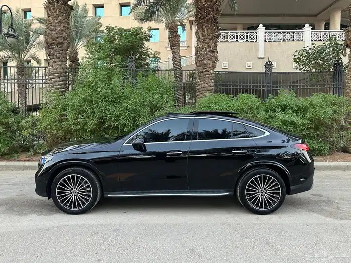 GLC300 Coupe 4Matic (بدون حوادث) 2