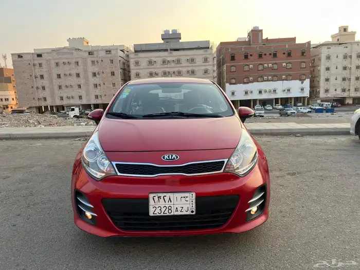 كيا ريو هاتشباك 2015 نص فل 0