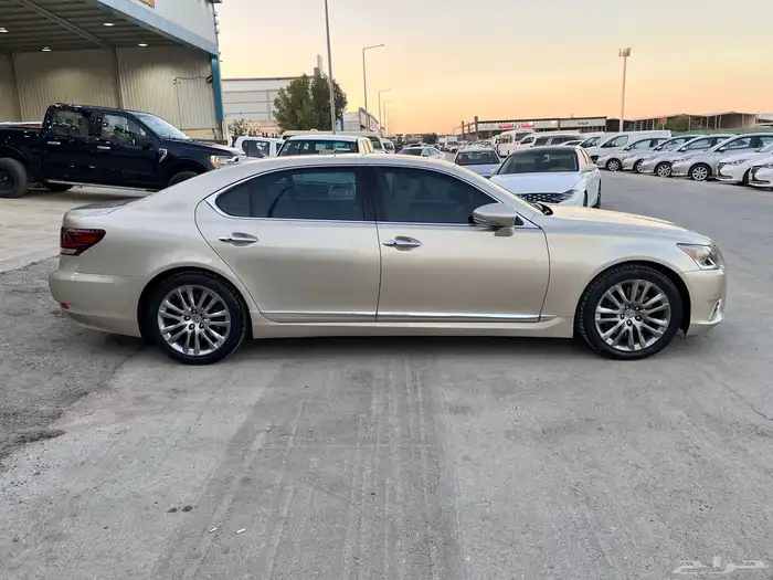 لكزس LS460موديل 2013 5