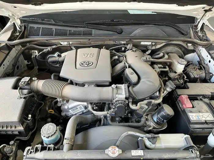 فورتشنر VX بنزين V6 العداد ( 7954 كيلو فقط ) موديل 2021 41