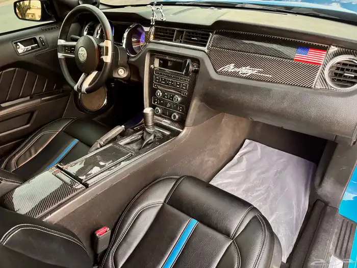 فورد موستنج GT قير عادي قمة النظافة 2010 36