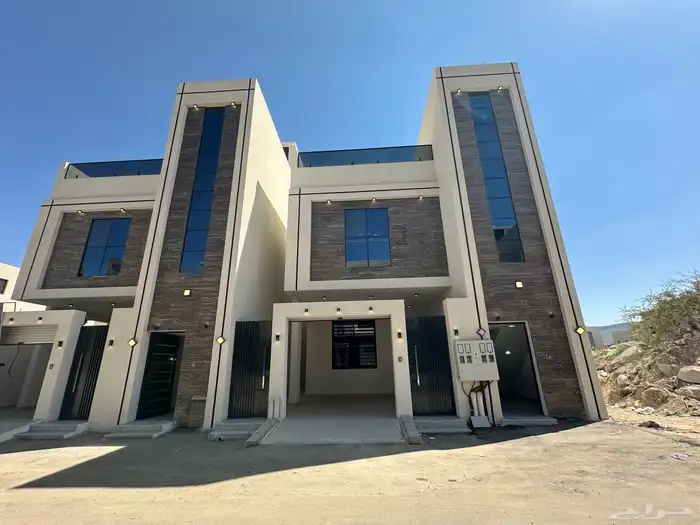 للبيع شقق ارضيه ممتازه فى احد رفيده 0