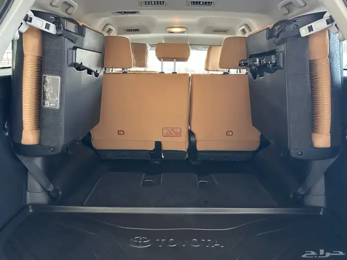 فورتشنر VX بنزين V6 العداد ( 7954 كيلو فقط ) موديل 2021 32