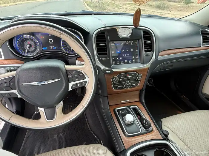 كلايسلر 2016 هيمي 5.7 نظيف جدا 11