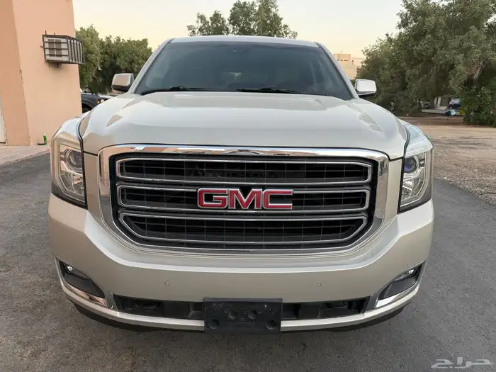 للبيع جي ام سي 2016 دبل مخزن شبه الجديد 4