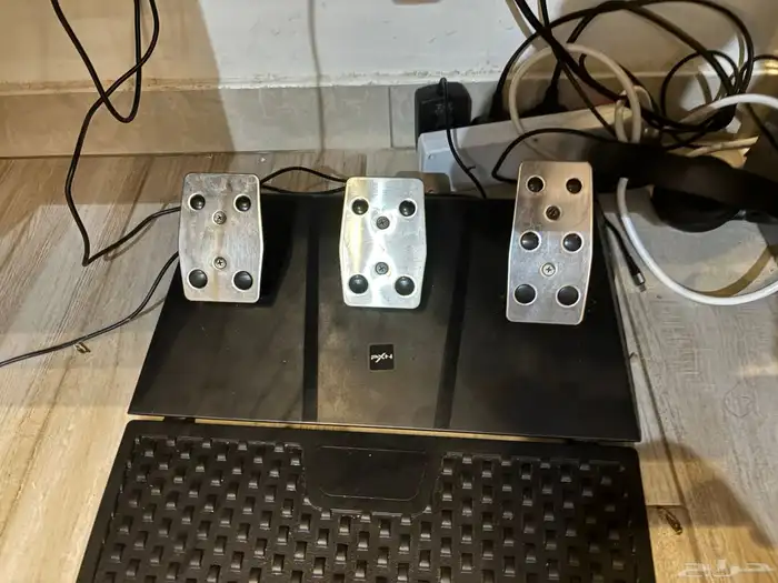 بيسي مع كامل اغراضه 7