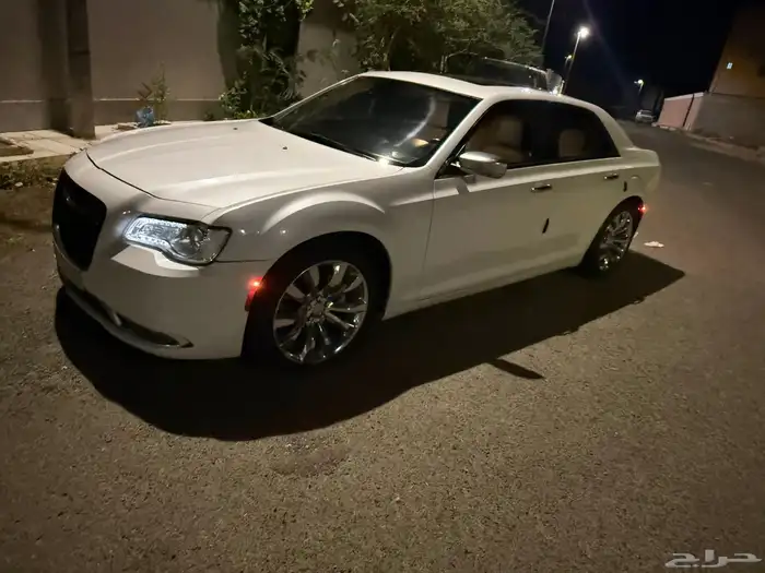 كلايسلر 2016 هيمي 5.7 نظيف جدا 1