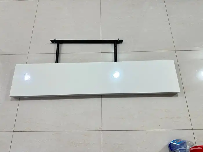 رف جداري ( حائط ) من ايكيا Ikea لون ابيض 0