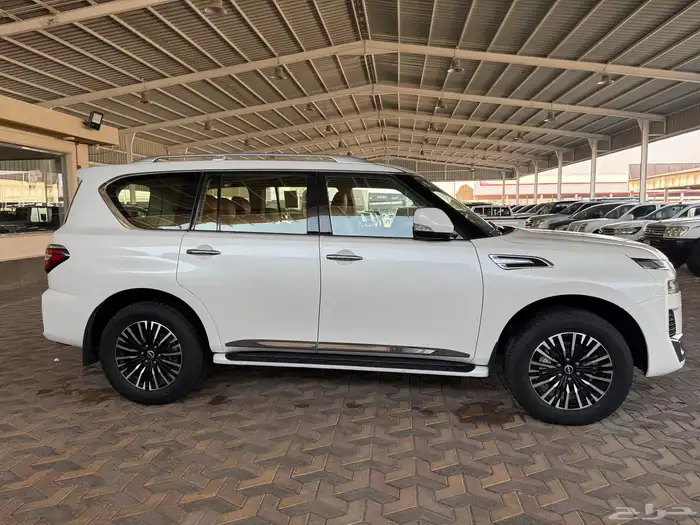 نيسان باترول تيتانيوم موديل 2022 9